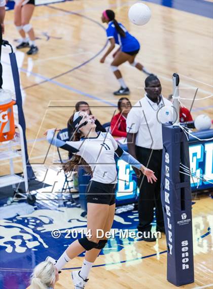 Thumbnail 3 in Oviedo vs. Mercy (Berkeley Premier) photogallery.