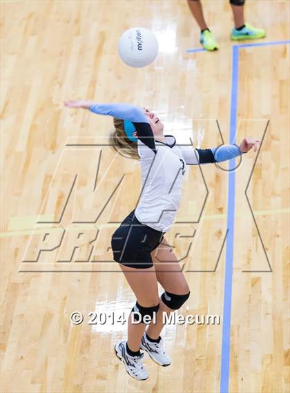 Thumbnail 3 in Oviedo vs. Mercy (Berkeley Premier) photogallery.