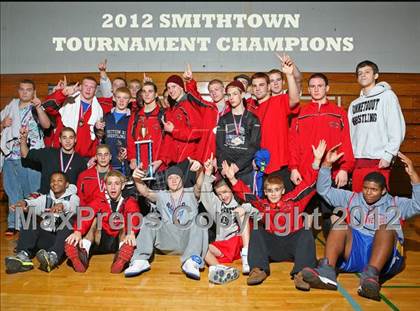 Thumbnail 1 in Smithtown West Tournament Finals photogallery.