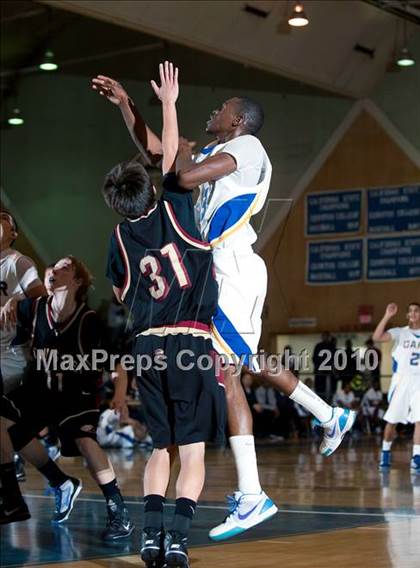 Thumbnail 2 in Gahr vs. Clovis West (California Classic) photogallery.