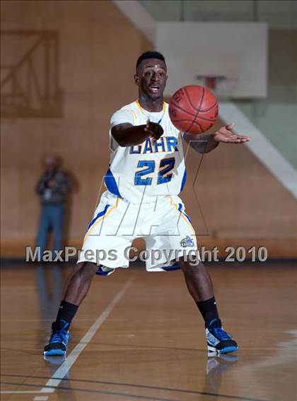 Thumbnail 1 in Gahr vs. Clovis West (California Classic) photogallery.
