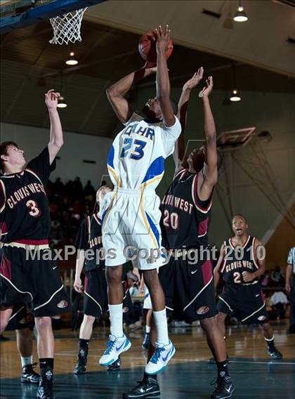 Thumbnail 3 in Gahr vs. Clovis West (California Classic) photogallery.