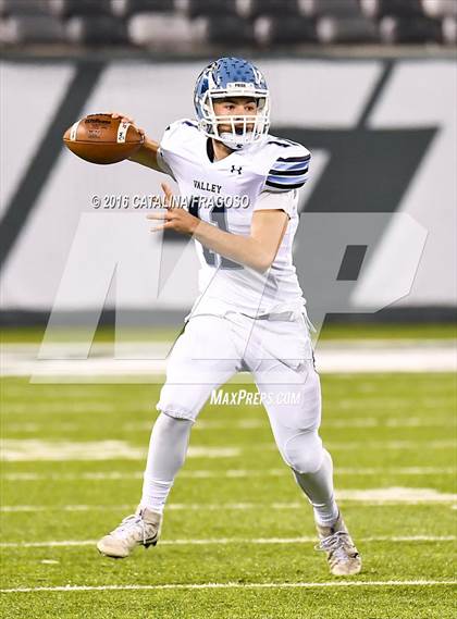 Thumbnail 2 in Wayne Valley vs. Wayne Hills (NJSIAA North I Group 4 Final) photogallery.