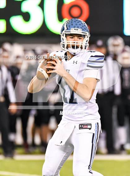 Thumbnail 2 in Wayne Valley vs. Wayne Hills (NJSIAA North I Group 4 Final) photogallery.