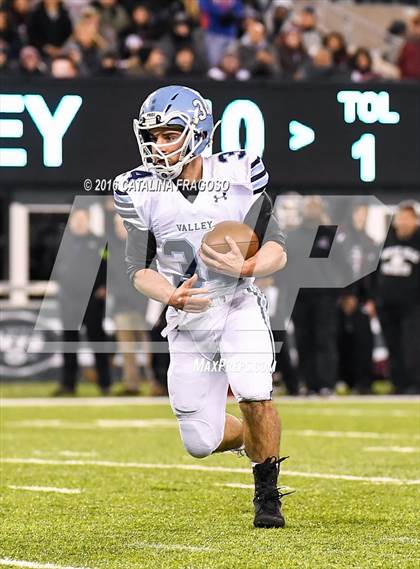 Thumbnail 1 in Wayne Valley vs. Wayne Hills (NJSIAA North I Group 4 Final) photogallery.