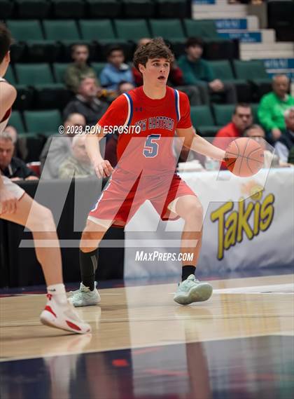 Thumbnail 3 in New Hartford vs Tappan Zee (NYSPHSAA Class A Final) photogallery.