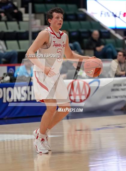 Thumbnail 3 in New Hartford vs Tappan Zee (NYSPHSAA Class A Final) photogallery.