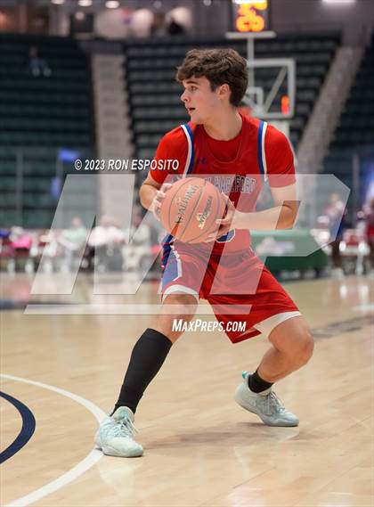 Thumbnail 3 in New Hartford vs Tappan Zee (NYSPHSAA Class A Final) photogallery.