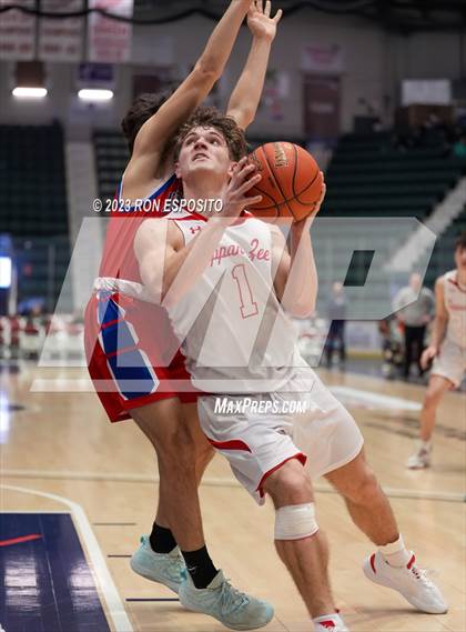 Thumbnail 2 in New Hartford vs Tappan Zee (NYSPHSAA Class A Final) photogallery.