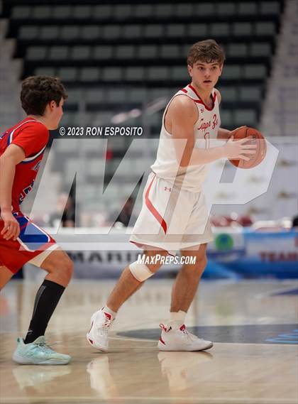 Thumbnail 2 in New Hartford vs Tappan Zee (NYSPHSAA Class A Final) photogallery.