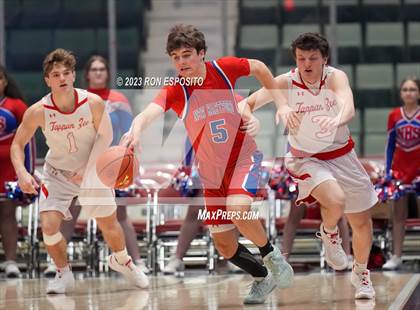 Thumbnail 3 in New Hartford vs Tappan Zee (NYSPHSAA Class A Final) photogallery.