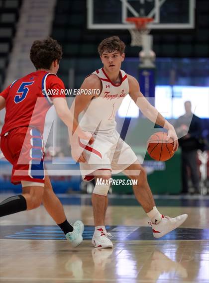 Thumbnail 3 in New Hartford vs Tappan Zee (NYSPHSAA Class A Final) photogallery.