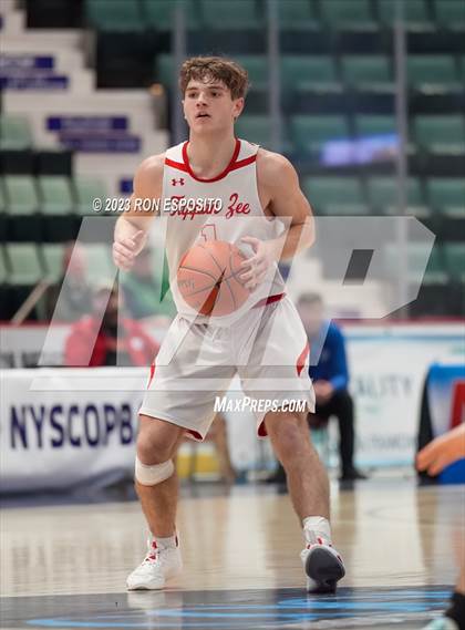 Thumbnail 3 in New Hartford vs Tappan Zee (NYSPHSAA Class A Final) photogallery.