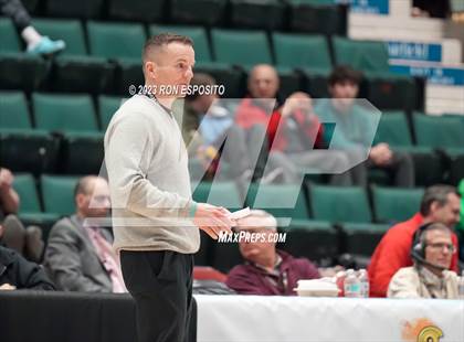 Thumbnail 3 in New Hartford vs Tappan Zee (NYSPHSAA Class A Final) photogallery.