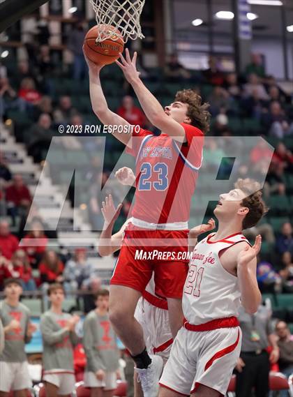 Thumbnail 2 in New Hartford vs Tappan Zee (NYSPHSAA Class A Final) photogallery.