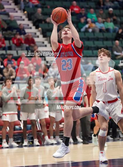 Thumbnail 2 in New Hartford vs Tappan Zee (NYSPHSAA Class A Final) photogallery.