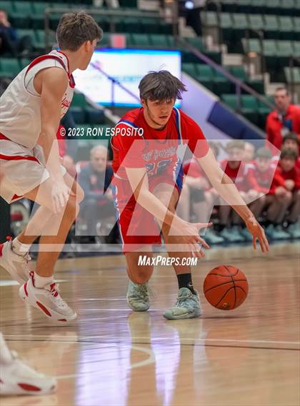 Thumbnail 2 in New Hartford vs Tappan Zee (NYSPHSAA Class A Final) photogallery.