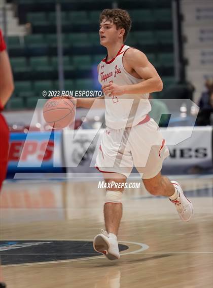 Thumbnail 1 in New Hartford vs Tappan Zee (NYSPHSAA Class A Final) photogallery.