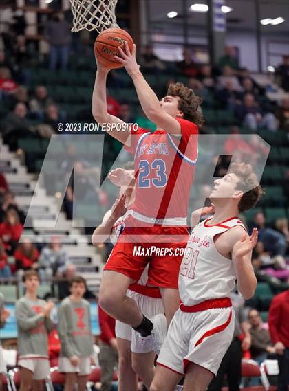 Thumbnail 1 in New Hartford vs Tappan Zee (NYSPHSAA Class A Final) photogallery.