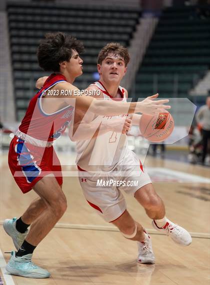 Thumbnail 1 in New Hartford vs Tappan Zee (NYSPHSAA Class A Final) photogallery.