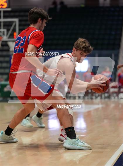 Thumbnail 1 in New Hartford vs Tappan Zee (NYSPHSAA Class A Final) photogallery.