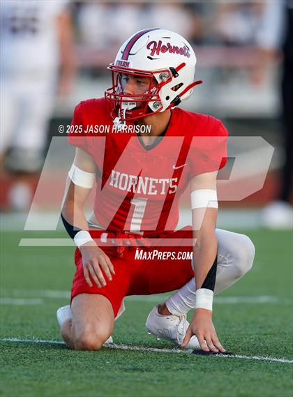 Thumbnail 3 in De Leon @ Muenster photogallery.