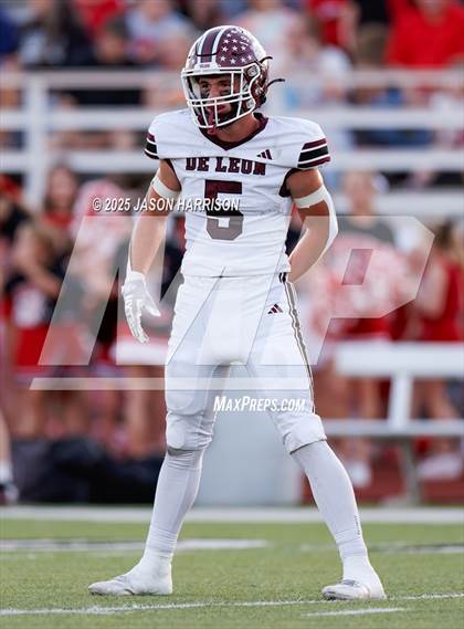 Thumbnail 2 in De Leon @ Muenster photogallery.