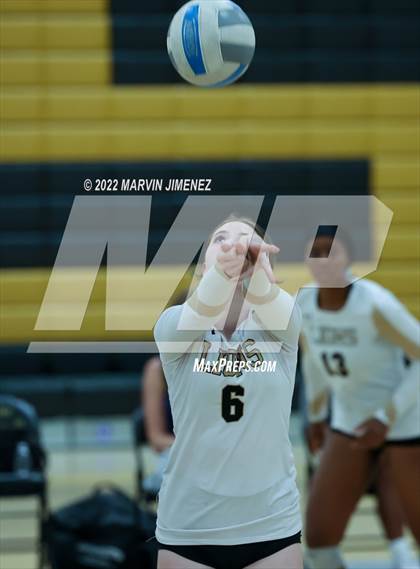 Thumbnail 3 in Oaks Christian @ Calabasas photogallery.