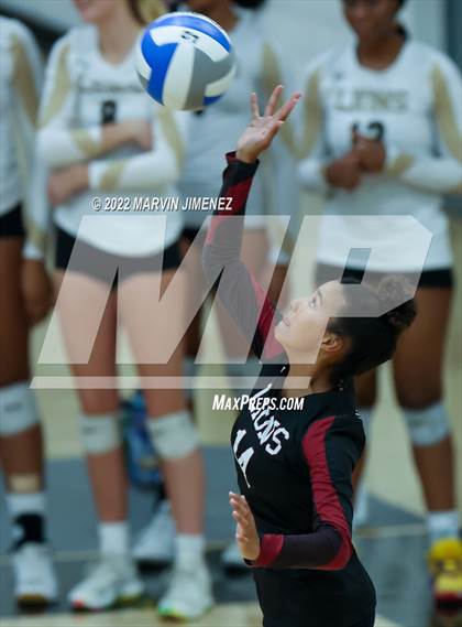 Thumbnail 3 in Oaks Christian @ Calabasas photogallery.