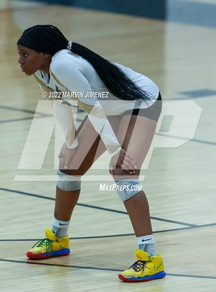 Thumbnail 2 in Oaks Christian @ Calabasas photogallery.