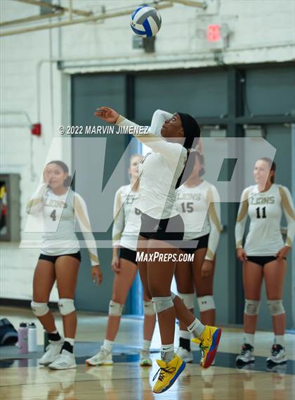 Thumbnail 2 in Oaks Christian @ Calabasas photogallery.
