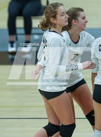 Thumbnail 2 in Oaks Christian @ Calabasas photogallery.