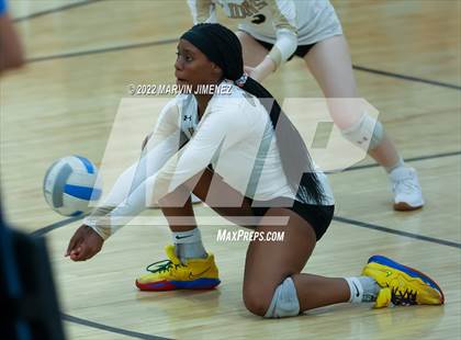 Thumbnail 3 in Oaks Christian @ Calabasas photogallery.