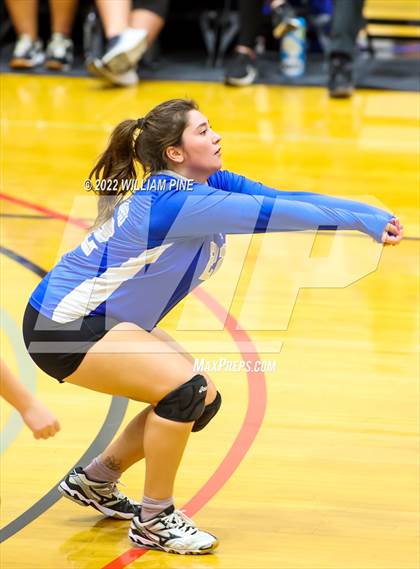 Thumbnail 3 in Mount Academy vs. Shelter Island (NYSPHSAA Class D Regional Semifinal) photogallery.