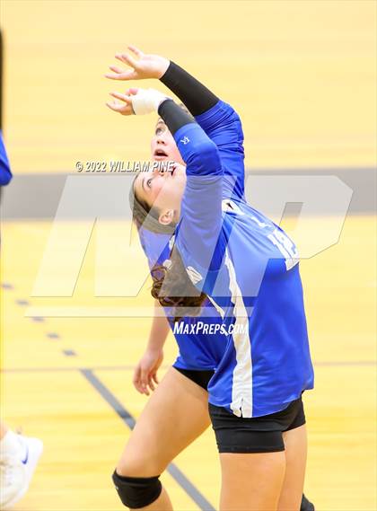 Thumbnail 1 in Mount Academy vs. Shelter Island (NYSPHSAA Class D Regional Semifinal) photogallery.