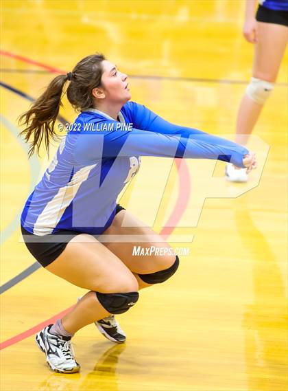 Thumbnail 3 in Mount Academy vs. Shelter Island (NYSPHSAA Class D Regional Semifinal) photogallery.