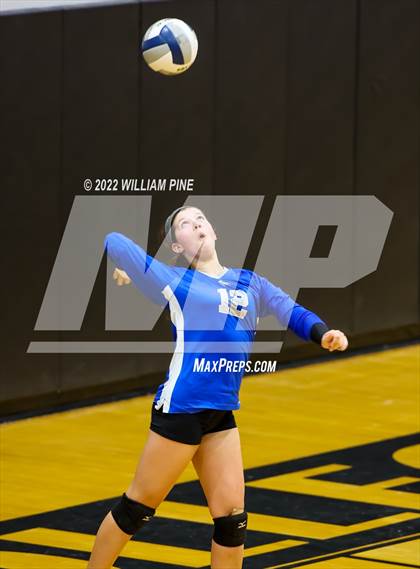 Thumbnail 3 in Mount Academy vs. Shelter Island (NYSPHSAA Class D Regional Semifinal) photogallery.