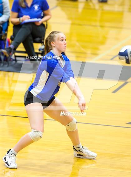 Thumbnail 3 in Mount Academy vs. Shelter Island (NYSPHSAA Class D Regional Semifinal) photogallery.