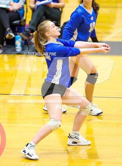 Thumbnail 3 in Mount Academy vs. Shelter Island (NYSPHSAA Class D Regional Semifinal) photogallery.