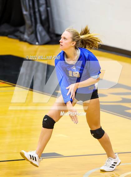 Thumbnail 3 in Mount Academy vs. Shelter Island (NYSPHSAA Class D Regional Semifinal) photogallery.