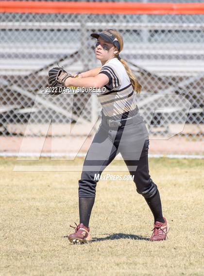 Thumbnail 1 in Highland vs. Apache Junction (Dobson/Westwood Invitational) photogallery.