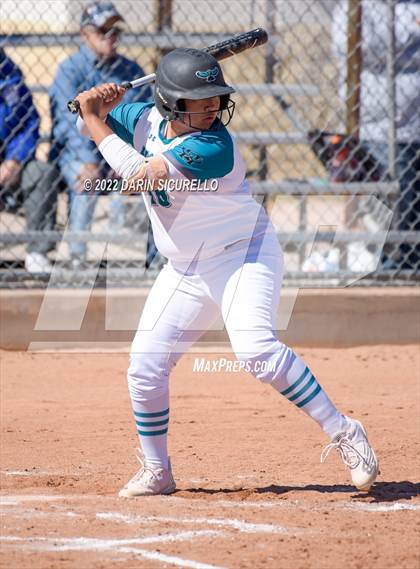 Thumbnail 2 in Highland vs. Apache Junction (Dobson/Westwood Invitational) photogallery.