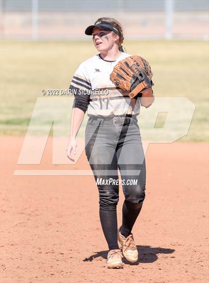 Thumbnail 2 in Highland vs. Apache Junction (Dobson/Westwood Invitational) photogallery.