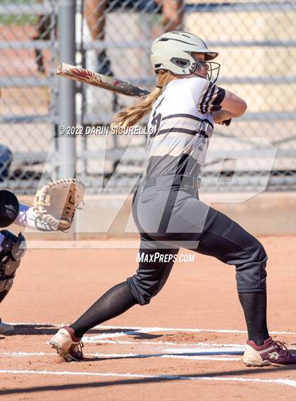 Thumbnail 1 in Highland vs. Apache Junction (Dobson/Westwood Invitational) photogallery.