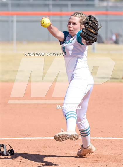 Thumbnail 1 in Highland vs. Apache Junction (Dobson/Westwood Invitational) photogallery.