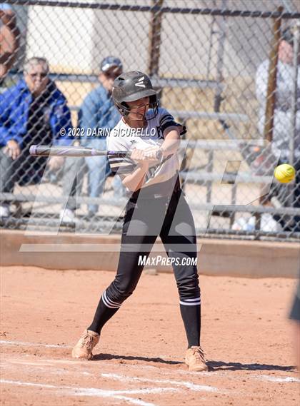 Thumbnail 2 in Highland vs. Apache Junction (Dobson/Westwood Invitational) photogallery.
