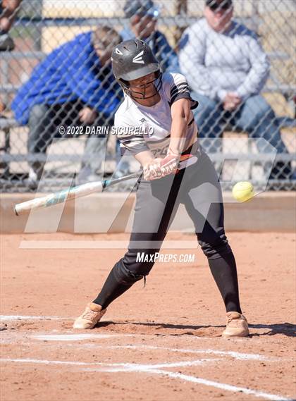 Thumbnail 1 in Highland vs. Apache Junction (Dobson/Westwood Invitational) photogallery.