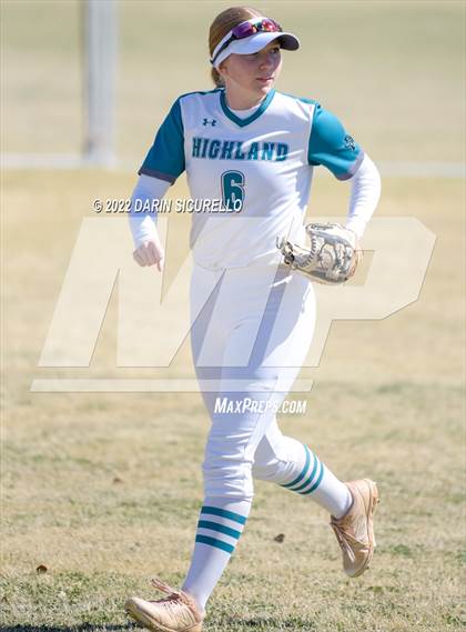 Thumbnail 1 in Highland vs. Apache Junction (Dobson/Westwood Invitational) photogallery.