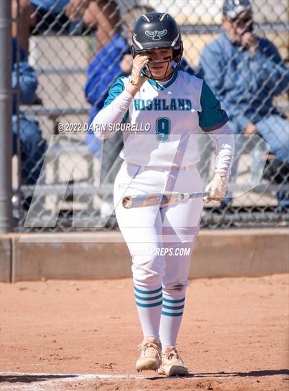 Thumbnail 3 in Highland vs. Apache Junction (Dobson/Westwood Invitational) photogallery.