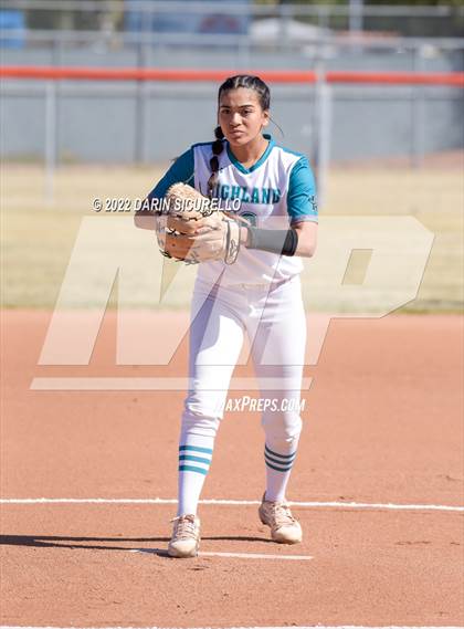 Thumbnail 2 in Highland vs. Apache Junction (Dobson/Westwood Invitational) photogallery.